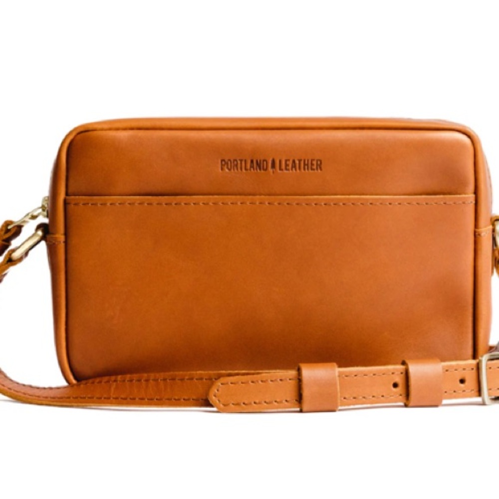 Portland Leather Large Camera Crossbody Bag in Honey